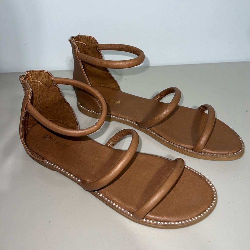 BAMBOO Tan Sandals Minimalist Flat Design